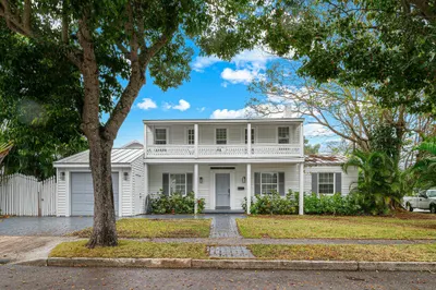 201 Nottingham Boulevard 1