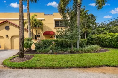 42 Uno Lago Drive 1