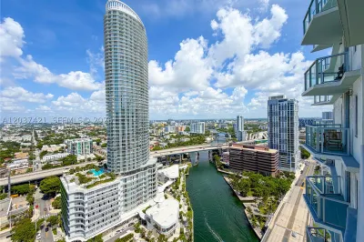 185 SW 7th St #2900 1