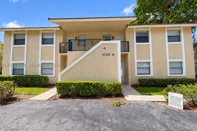 3700 NW 116th Ter #3704 1