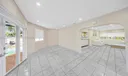 490 W 33rd Pl Photo