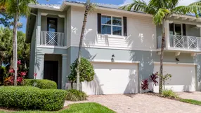 Just Listed | 1044 Piccadilly Street