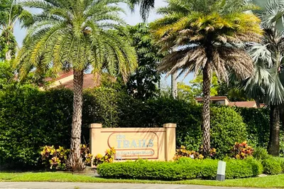 1407 E Lakeview Dr Drive E 1