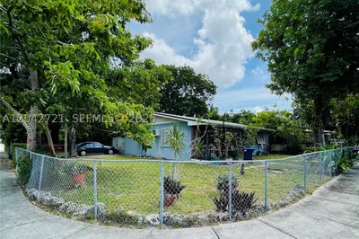 1797 NW 113th Ter 1