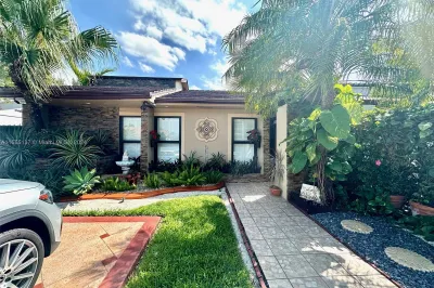 9030 SW 8th Ter 1