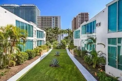 10178 Collins Ave #105 1