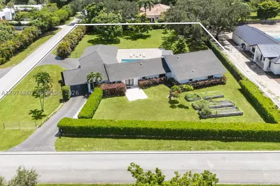 11601 SW 88th Ave 1