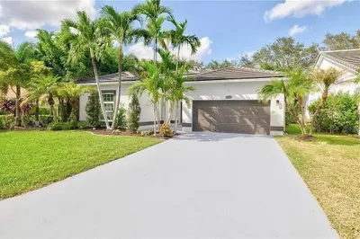 5989 NW 74th Street 1