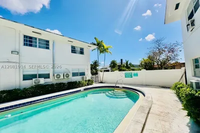 11605 Canal Dr #8S 1