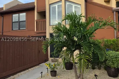 6534 SW 114th Pl #F75 1