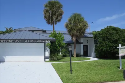 542 N Cypress Dr #542 1