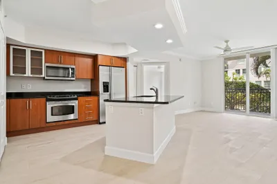 600 S Dixie Highway #636 1