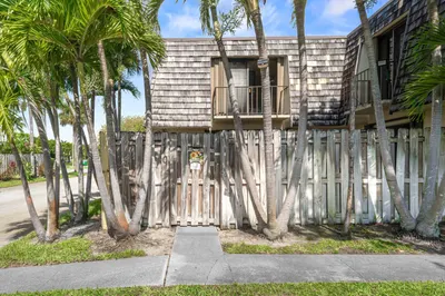 110 Lake Arbor Drive 1