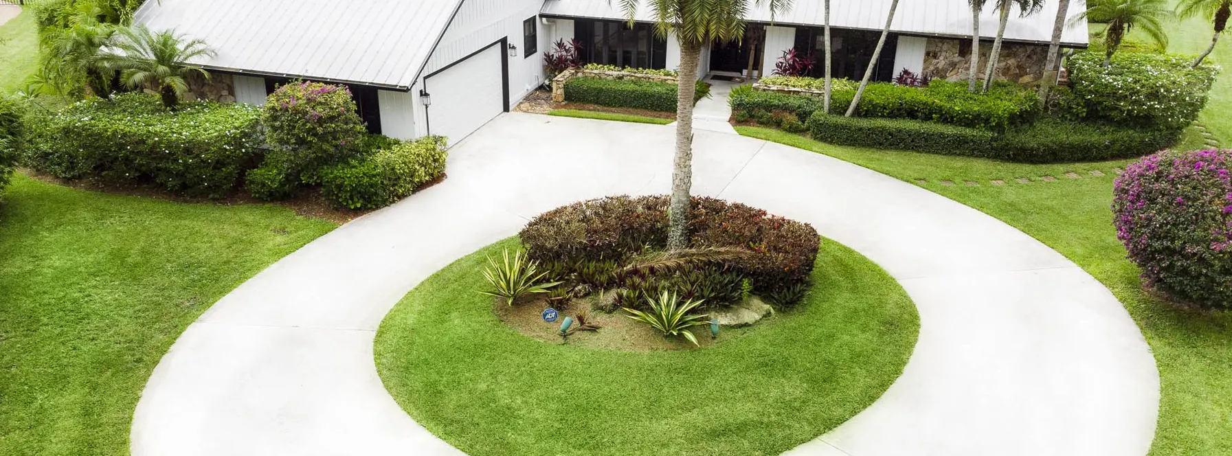 Just Listed | Sensational in Steeplechase | 5561 Whirlaway Road