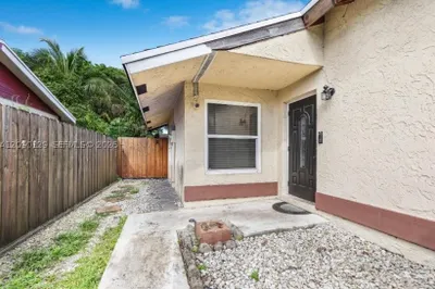 281 SW 83rd Ave 1