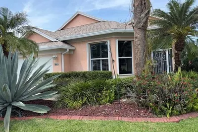 581 NW Montevina Drive 1