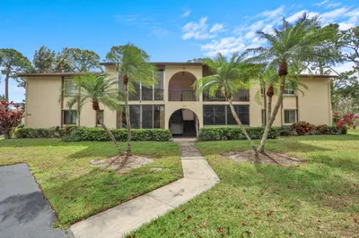 323 KNOTTY PINE Circle #A-2 1