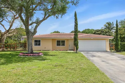 9400 Listow Ter Terrace 1