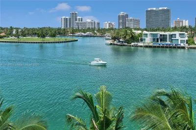 10201 E Bay Harbor Dr #403 1