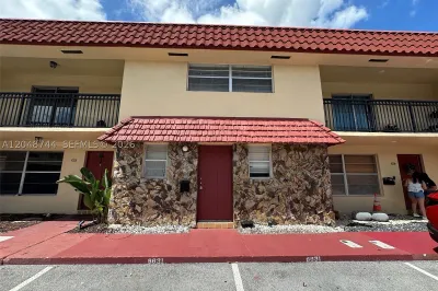 6631 SW 41st Pl #43 1