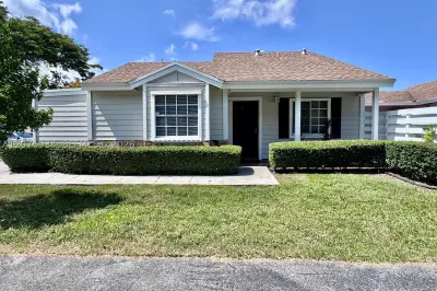 13700 SW 149th Cir Ln #4-60 1