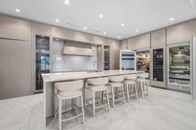 210 SE MIZNER Boulevard #101 1