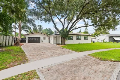 2320 SW 36th Ave 1
