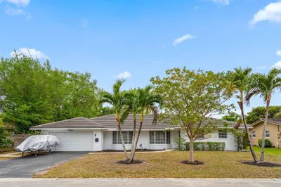 10140 NW 37th Street 1