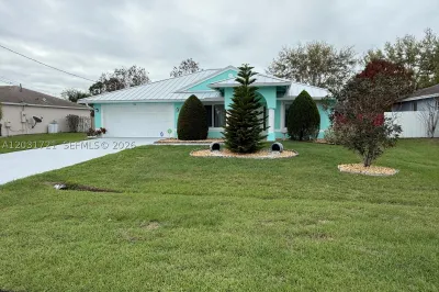 5861 NW Cullom 1