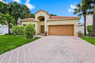 4033 NW 62nd Court 1