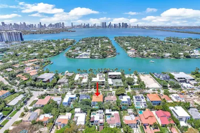 2143 N Bay Rd 1