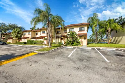 4623 NW 90th Ave 1