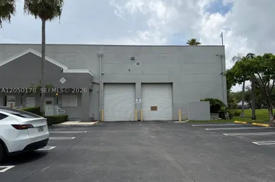 10850 NW 27th St 1