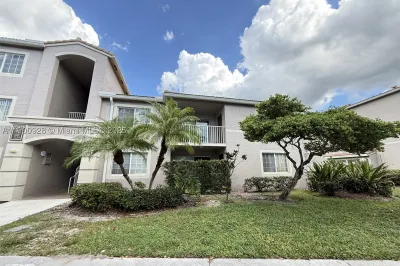 5015 Wiles Rd #207 1