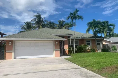 2215 Hypoluxo Road 1