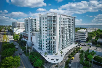3900 Biscayne Blvd #N-807 1