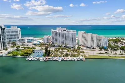 5401 Collins Ave #1516 1