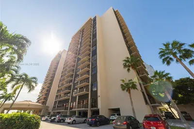 1450 Brickell Bay Dr #311 1