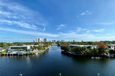 401 Golden Isles Dr #505 1
