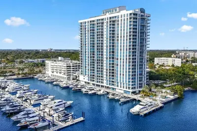17301 Biscayne Blvd #1105 1