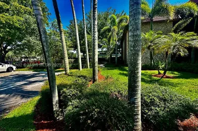 120 Sparrow Dr #105 1
