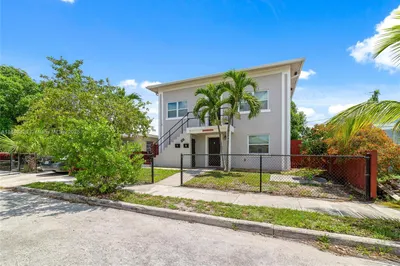1040 17th St 1