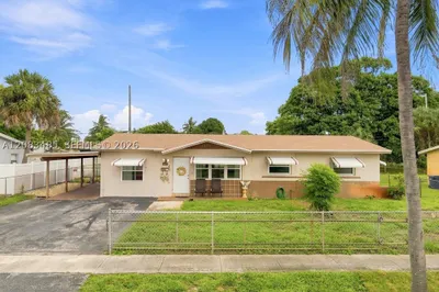3611 NW 5th Pl 1