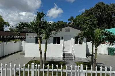 1437 NW 30th St 1