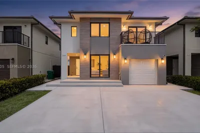 229 NW 12th Ct 1