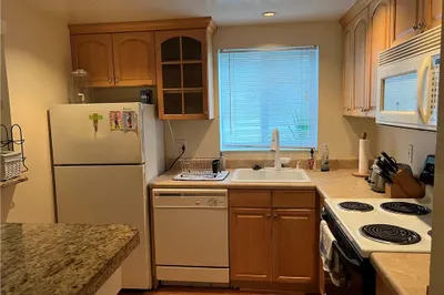 1320 Miami Road #9 1