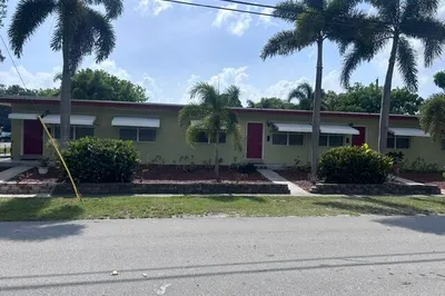 1428 NE 5th Terrace #1428 1