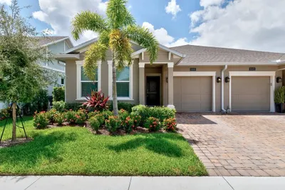 6035 Red Maple Manor 1