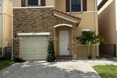 11240 SW 239th St 1