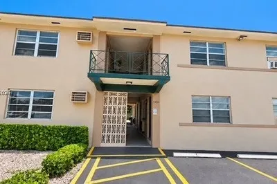 6430 W Flagler St #6 1